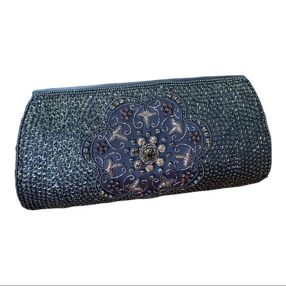Moyna Handbags - Vintage brown beaded clutch